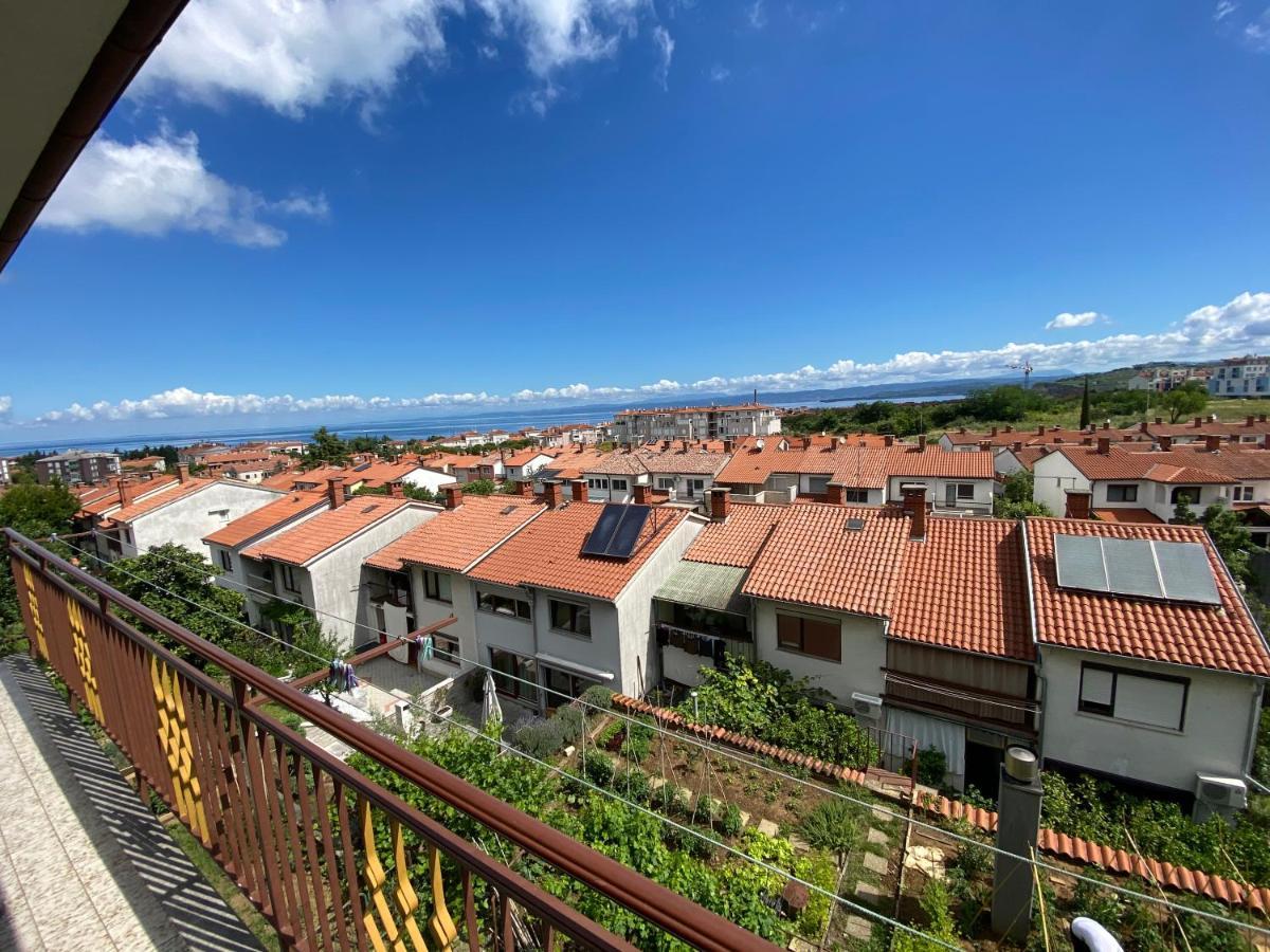Sobe Kaki In Kivi Hostel Izola Ngoại thất bức ảnh